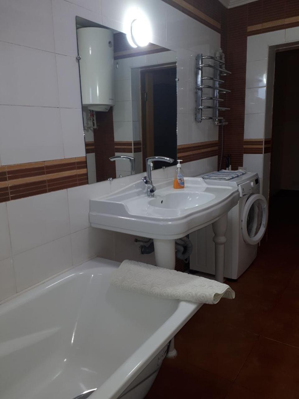100 кв.м на шота руставелі Apartment Odessa